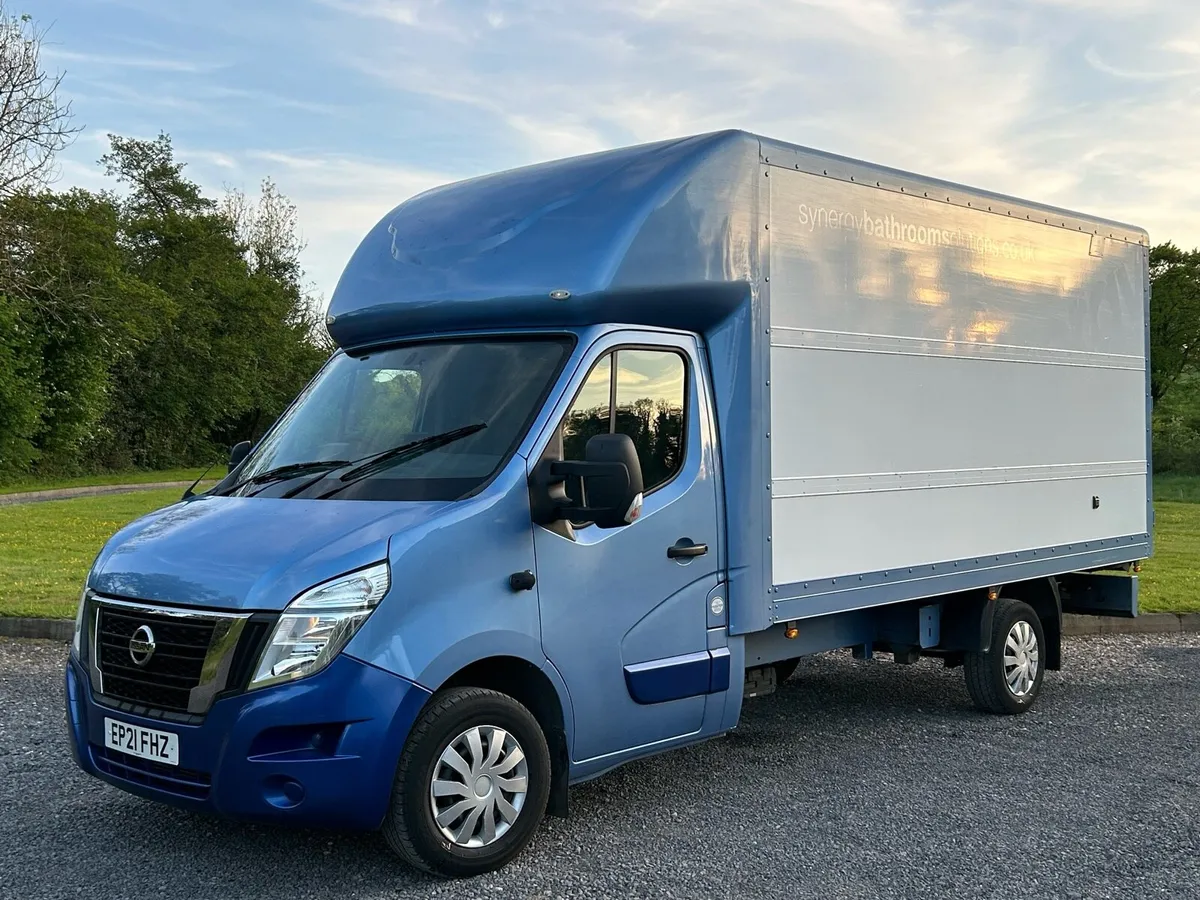 NISSAN NV400 - Image 2