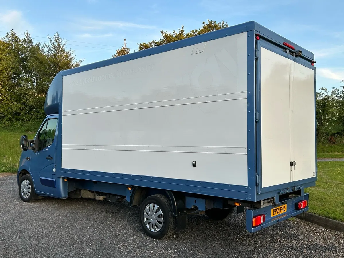 NISSAN NV400 - Image 4