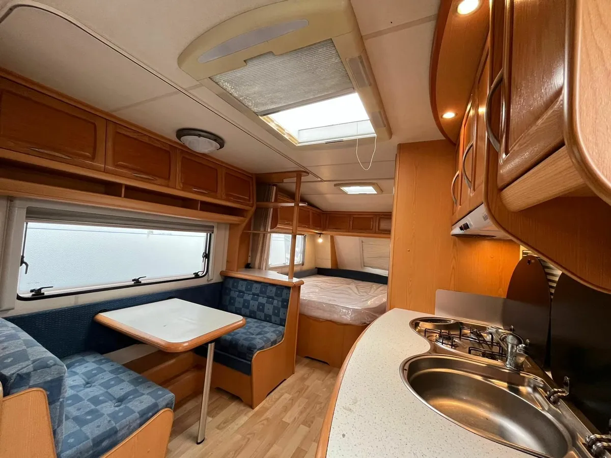 Caravan - Image 2