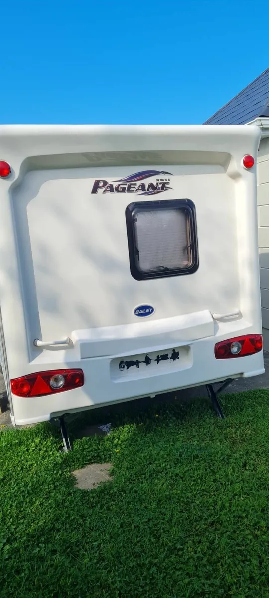 Bailey Pageant Champagne Caravan - Image 2