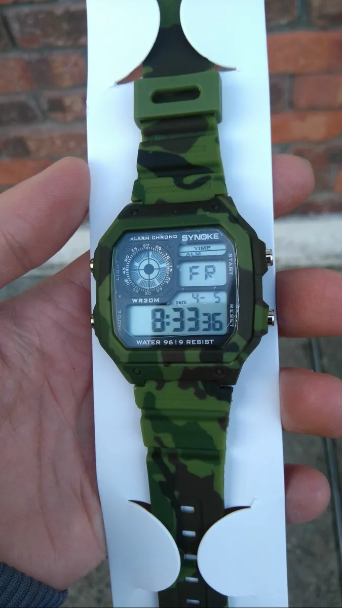 ARMY GREEN DIGITAL WATCH (BRAND NEW). - Image 1