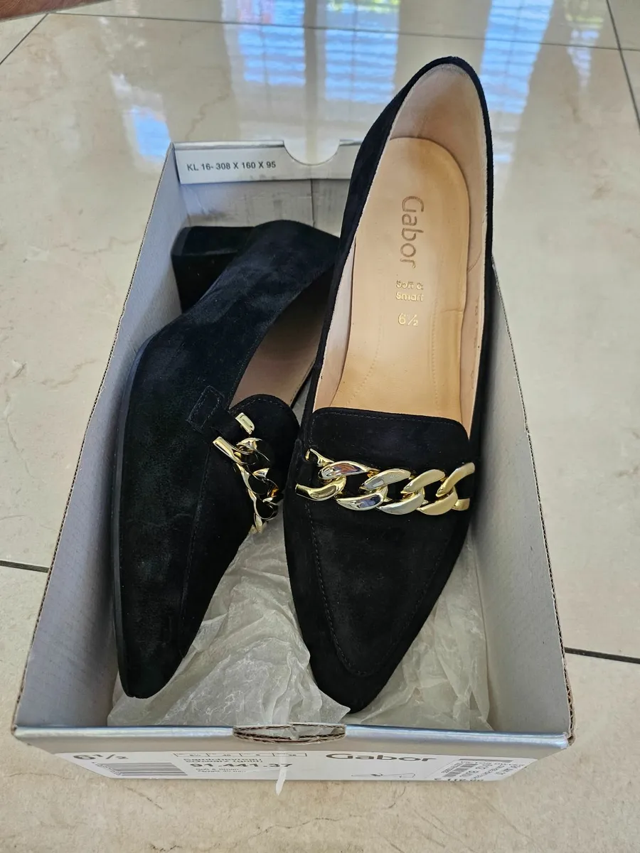 Shoes - Image 3