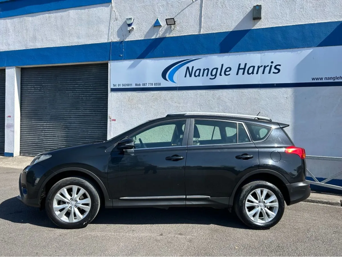 Toyota Rav4 2.0 D-4d SOL Full Leather. Finance Av - Image 2