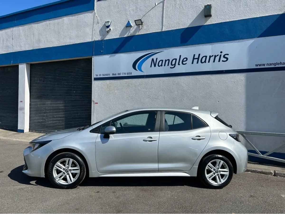 Toyota Corolla 1.2t Luna . Finance Available. Tra - Image 2