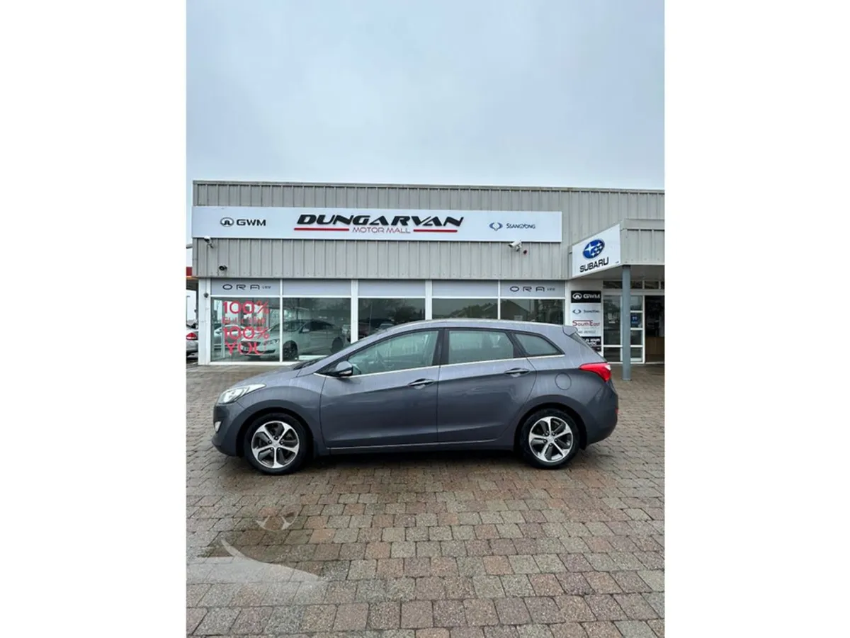 Hyundai i30 1.6 Tourer Deluxe 5DR - Image 4