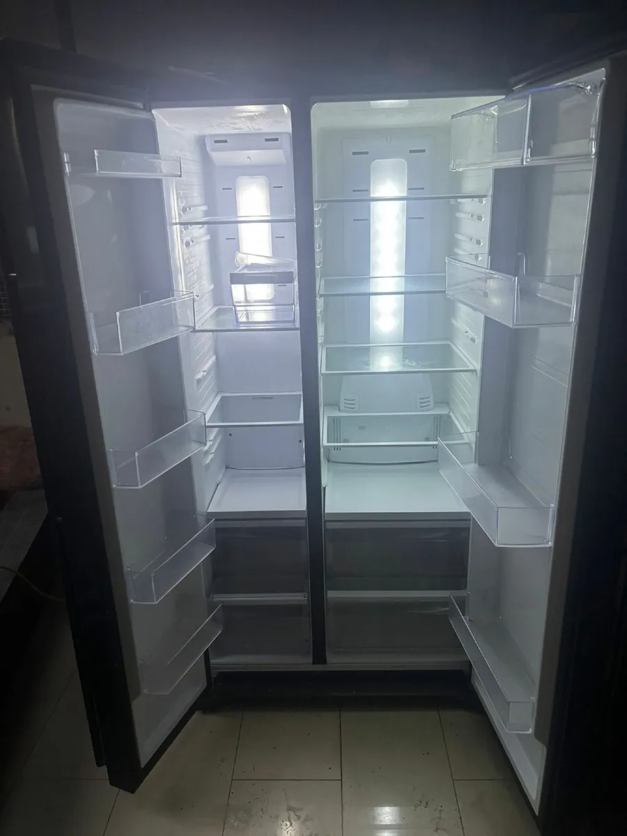 Samsung American Style Fridge Freezer - Image 1