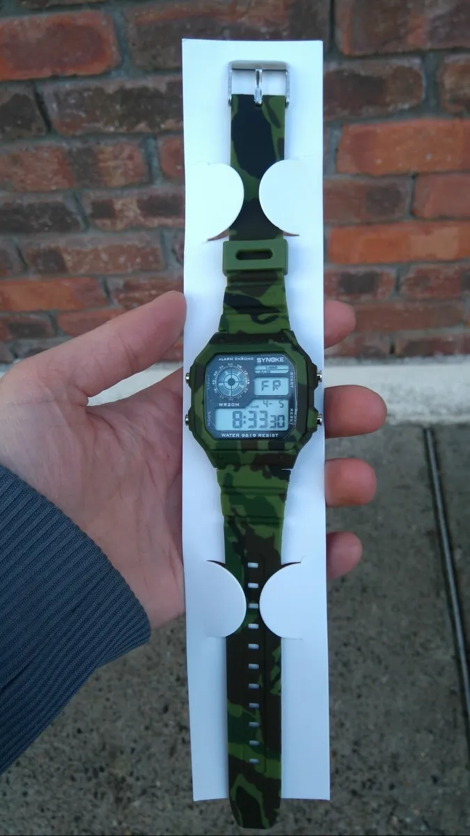 ARMY GREEN DIGITAL WATCH (BRAND NEW). - Image 2