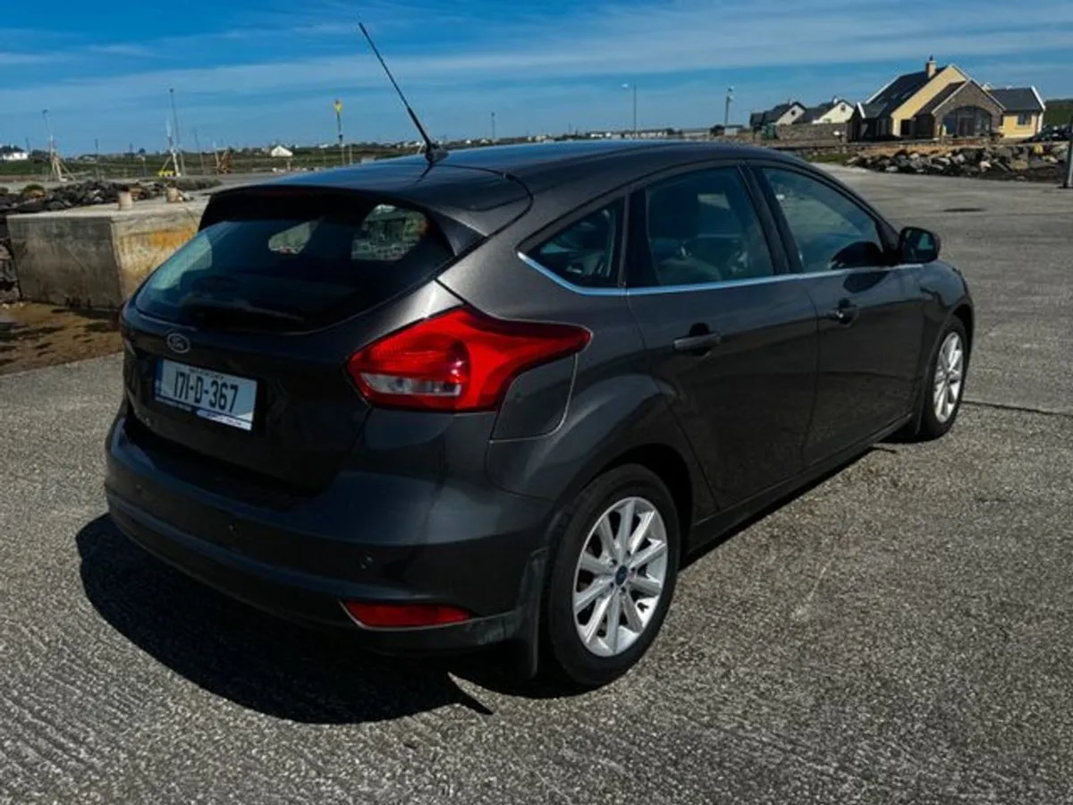 Ford Focus Titanium1.5td 95ps 6spd 4DR - Image 3