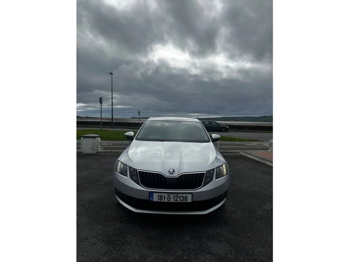 Skoda Octavia Ambition 1.6 TDI 115HP 4DR - Image 4
