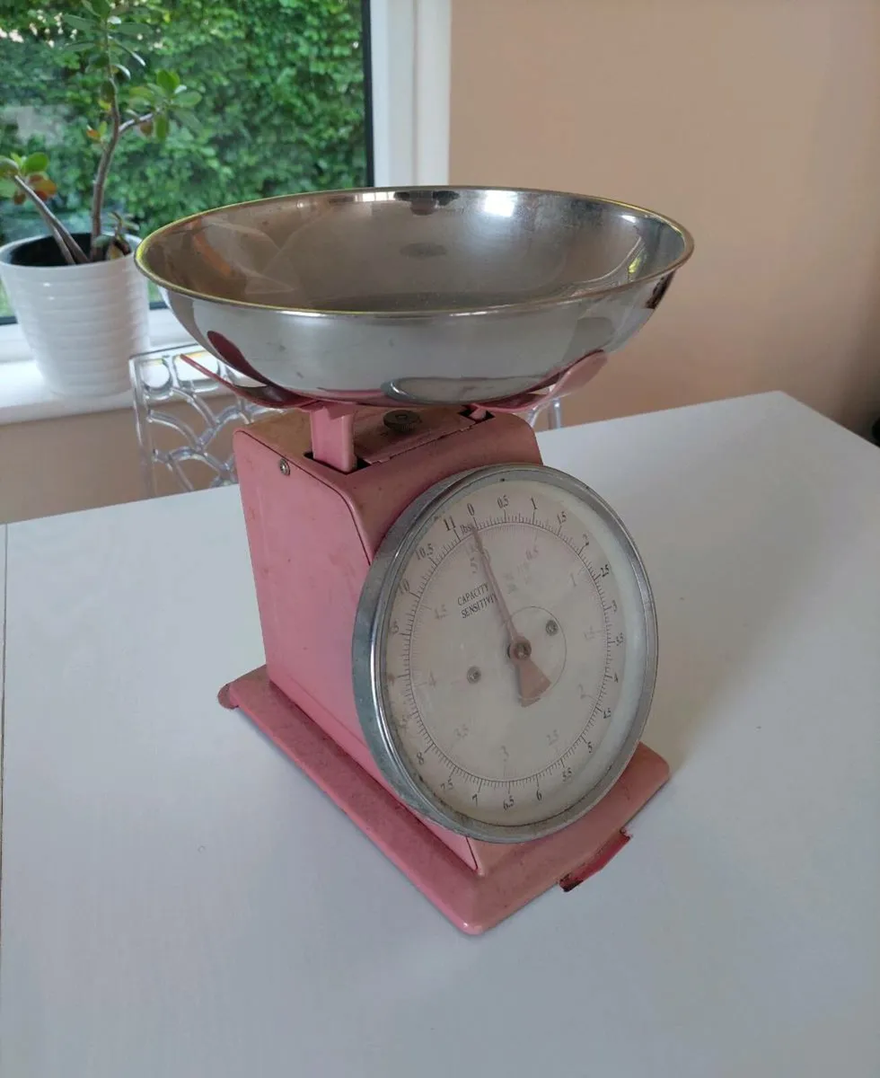House  Clearance of Vintage Items - Image 1
