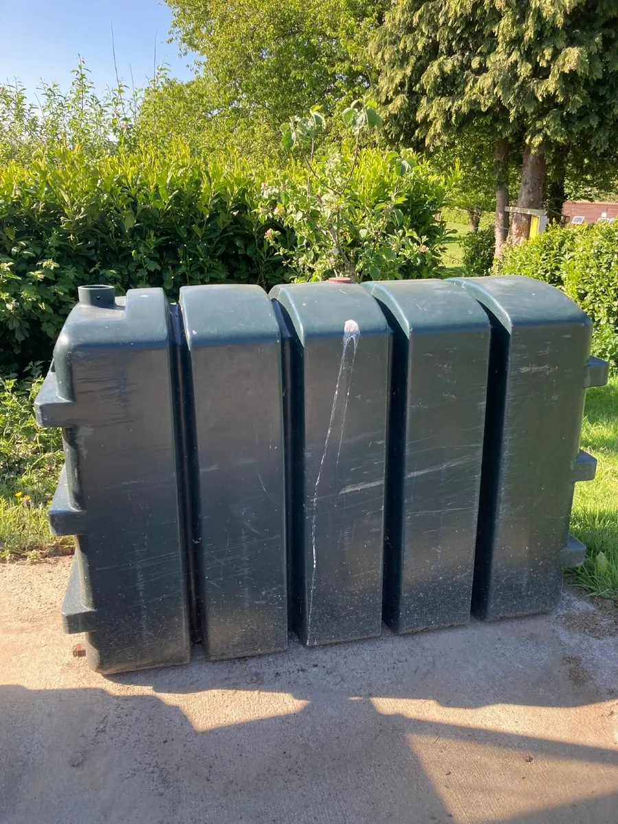 tank - Image 1