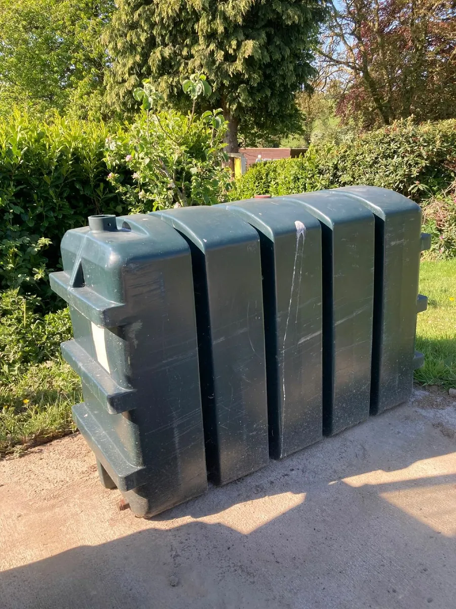 tank - Image 3