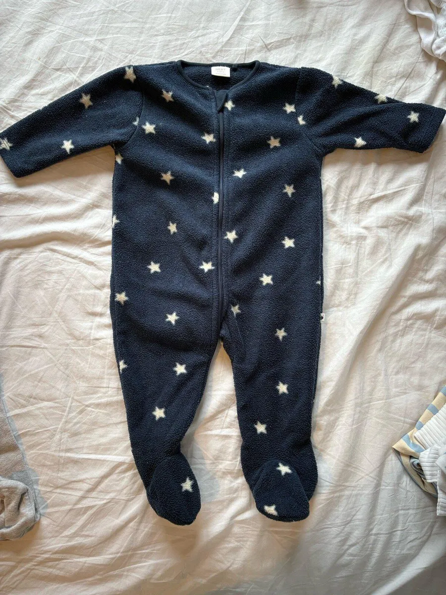 Baby sleep sack & fleecy baby grows (3-6 months) - Image 2