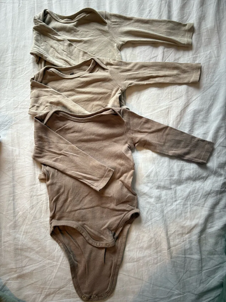 Baby bodysuit (3-6 months) - Image 3