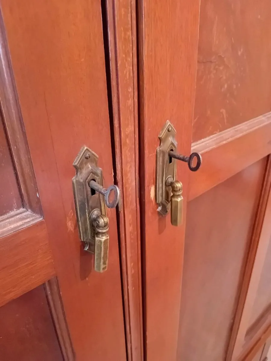 Vintage Wardrobe - Image 2