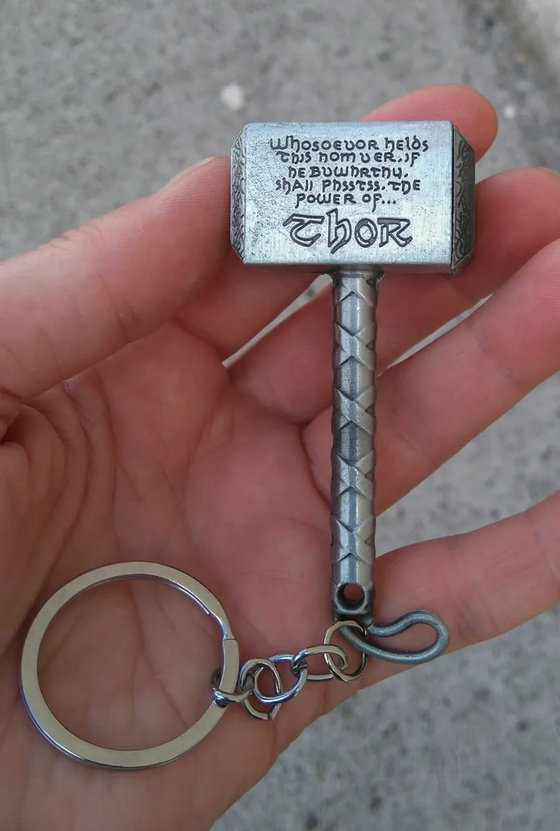 THOR BOTTLE OPENER KEYRING (NEW). - Image 1