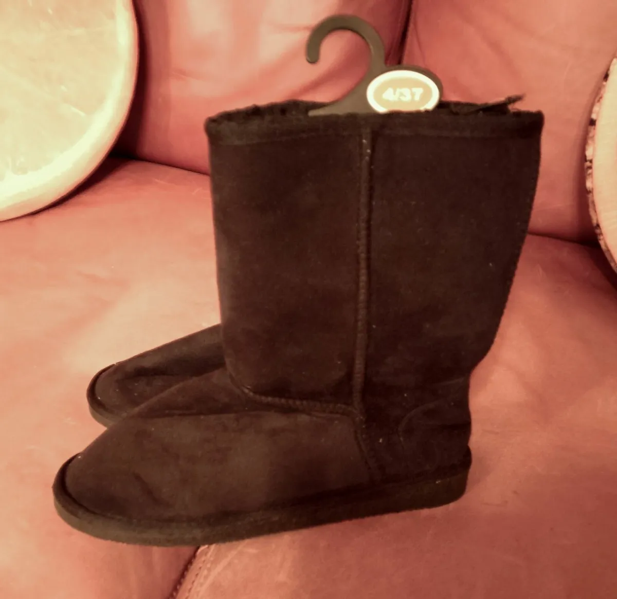 FUR LINED BOOTS (NEW) UK 4, EURO 37. - Image 4