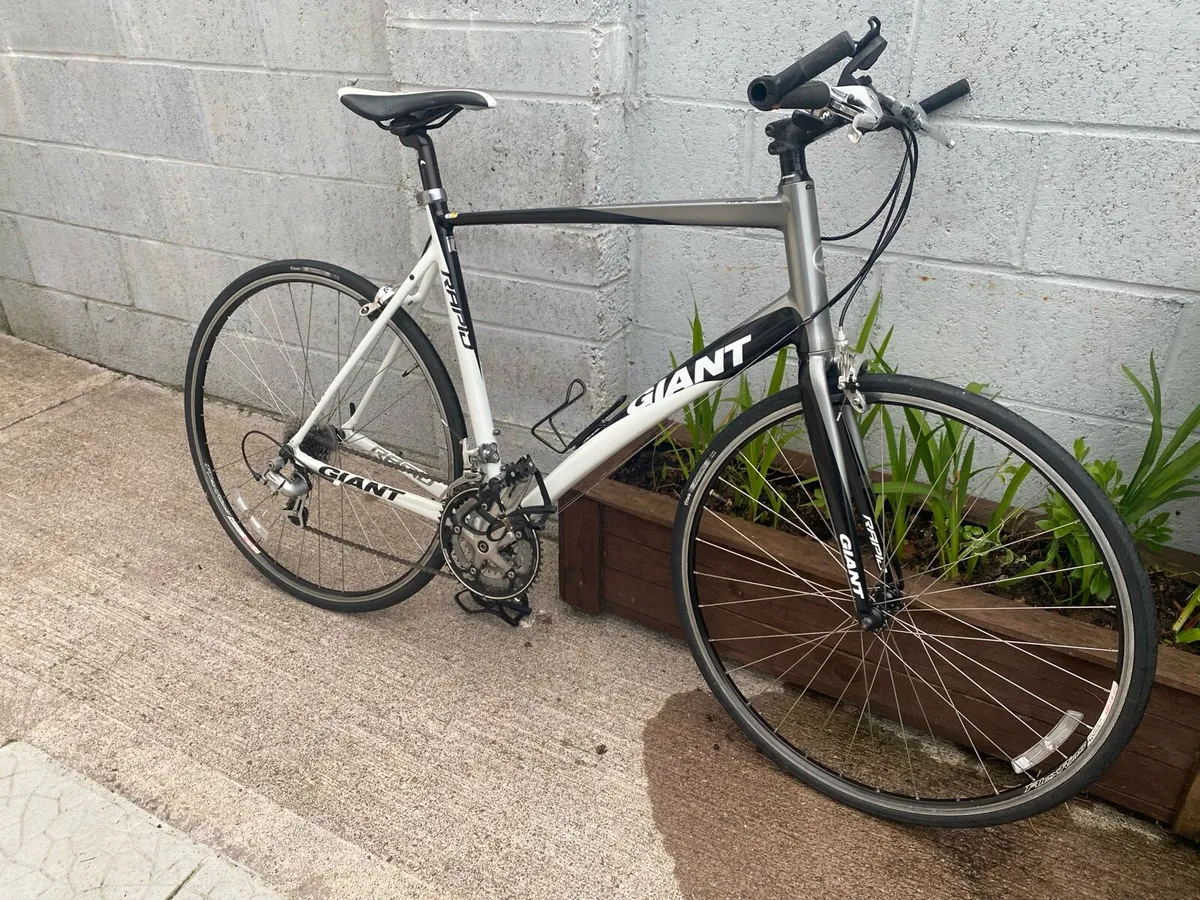 Like new Giant RAPID4 XL 23 inch frame 58 cm - Image 2