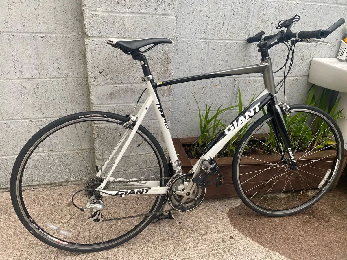 Like new Giant RAPID4 XL 23 inch frame 58 cm - Image 4