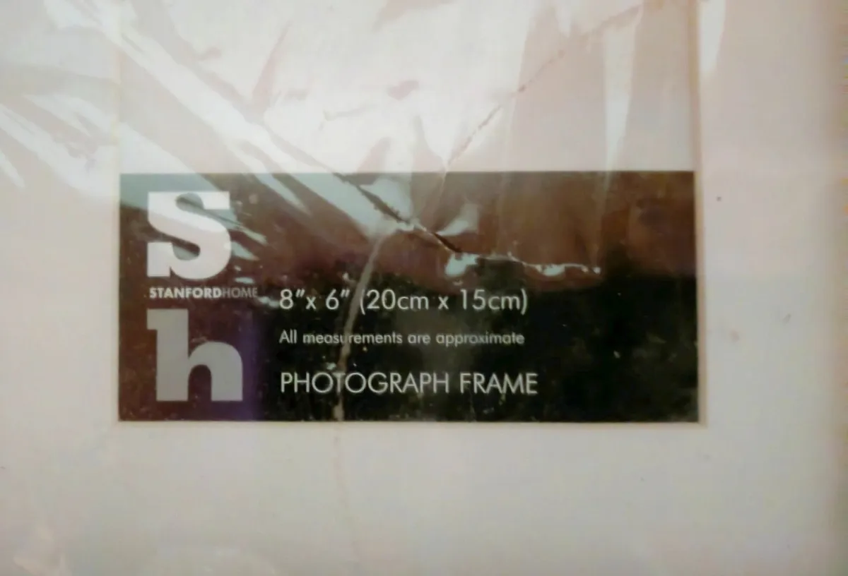 SILVER 8"X6" PHOTO FRAME (NEW). - Image 2