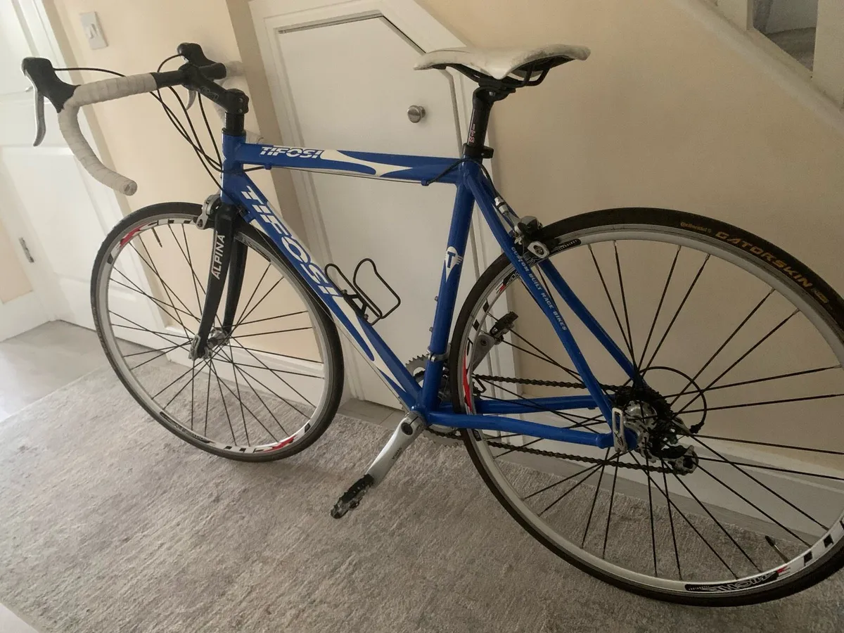 Tifosi Carbon fork 700x25c wheels 20.5 inch - Image 4
