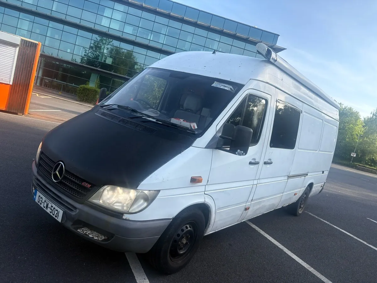 Mercedes sprinter camper - Image 2