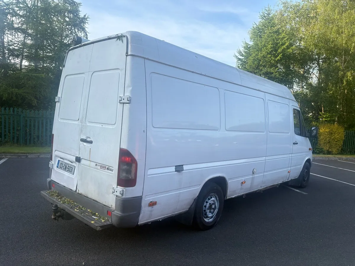 Mercedes sprinter camper - Image 4