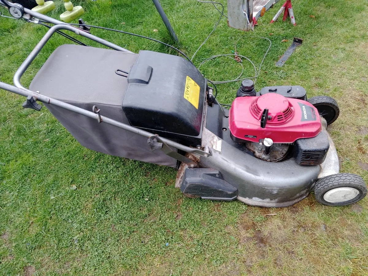 Honda lawnmower - Image 1