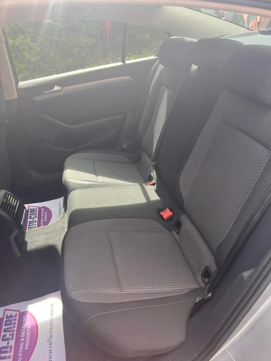 Car - Image 3