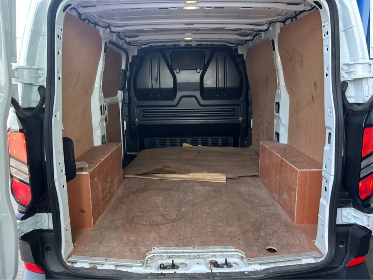 Ford Transit Custom Leader 280 SWB 2 - Image 1