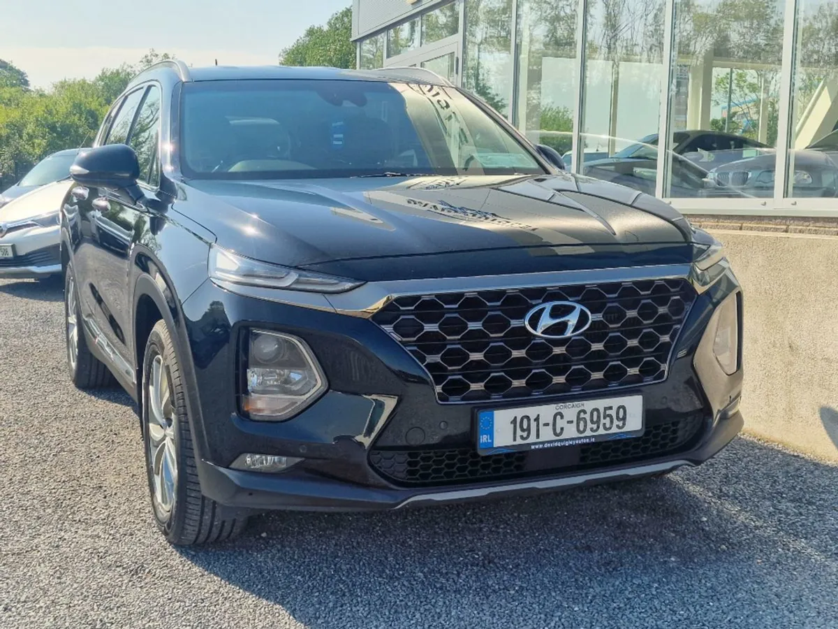 Hyundai Santa Fe 4WD Executive Plus 5DR - Image 2