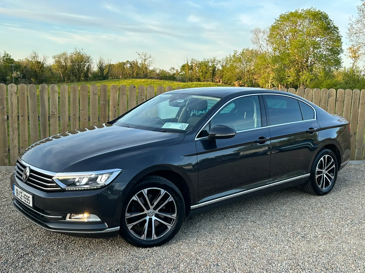 2018 Volkswagen Passat Highline - Image 3