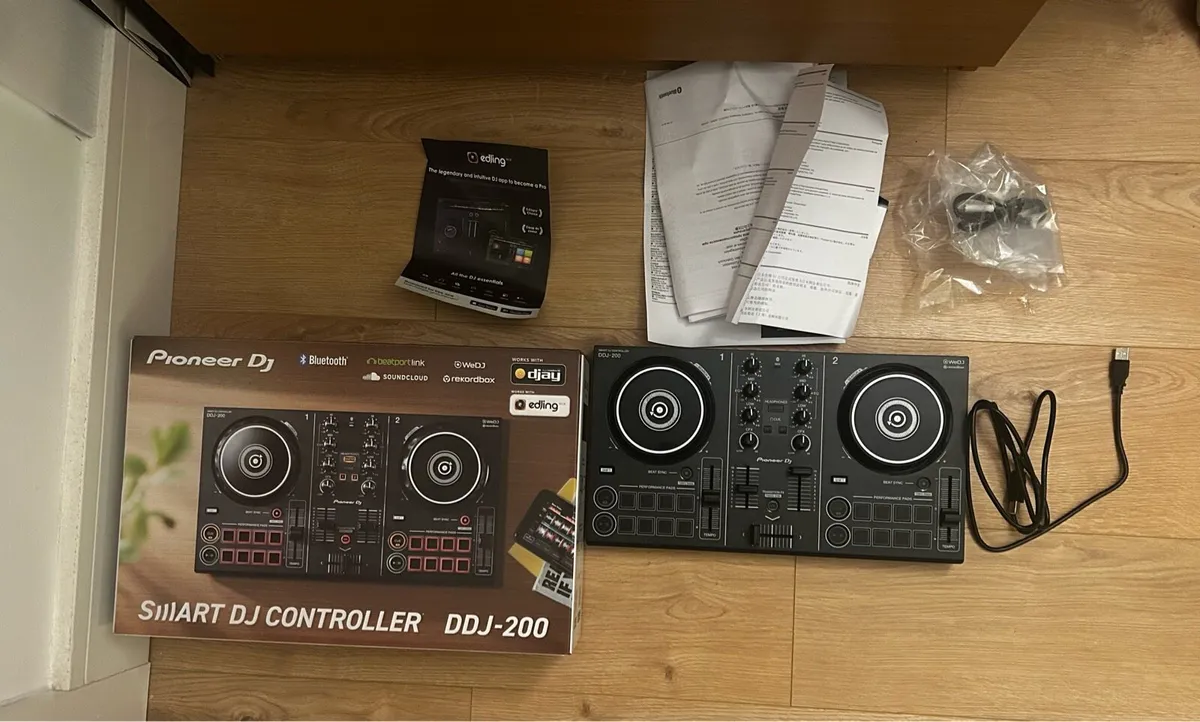 Pioneer DDJ-200 - Image 1