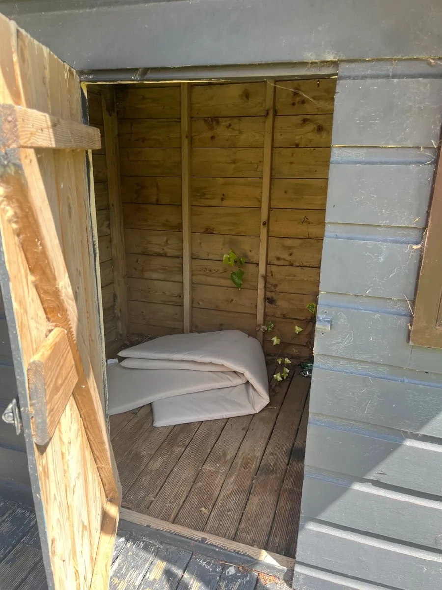 Small Shed / children’s playhouse - Image 2