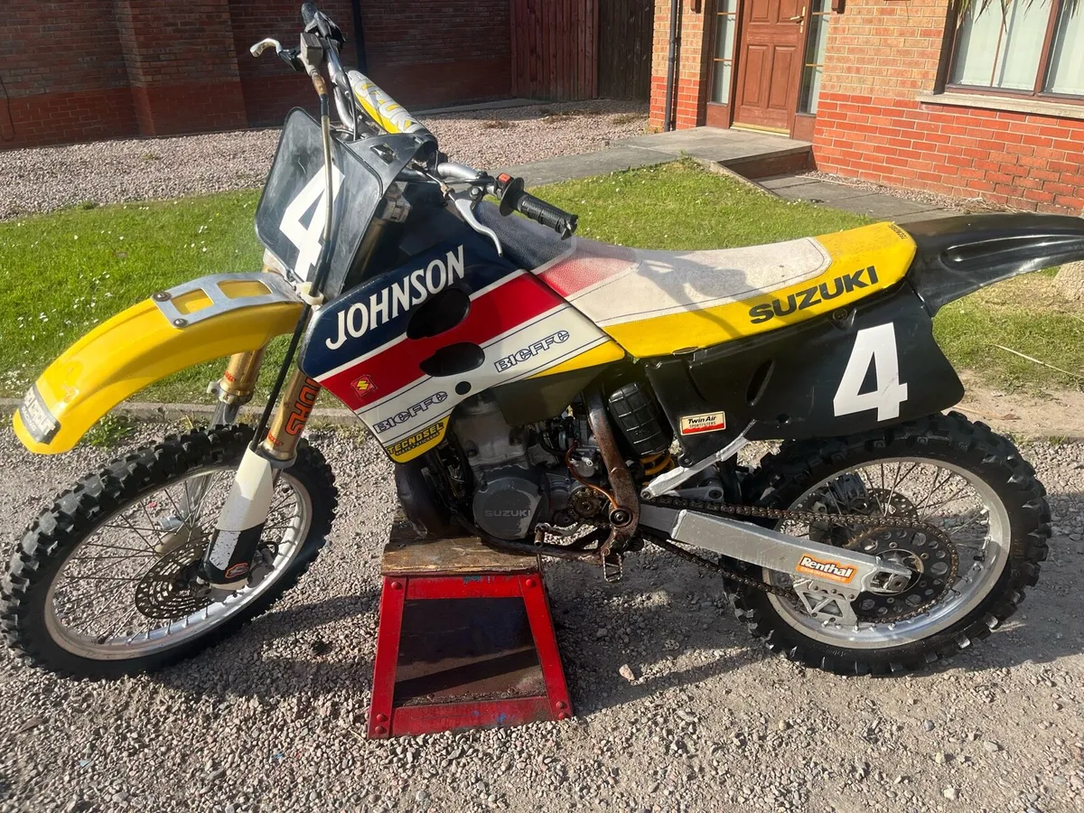 Suzuki RM 250cc 2 stroke - Image 1