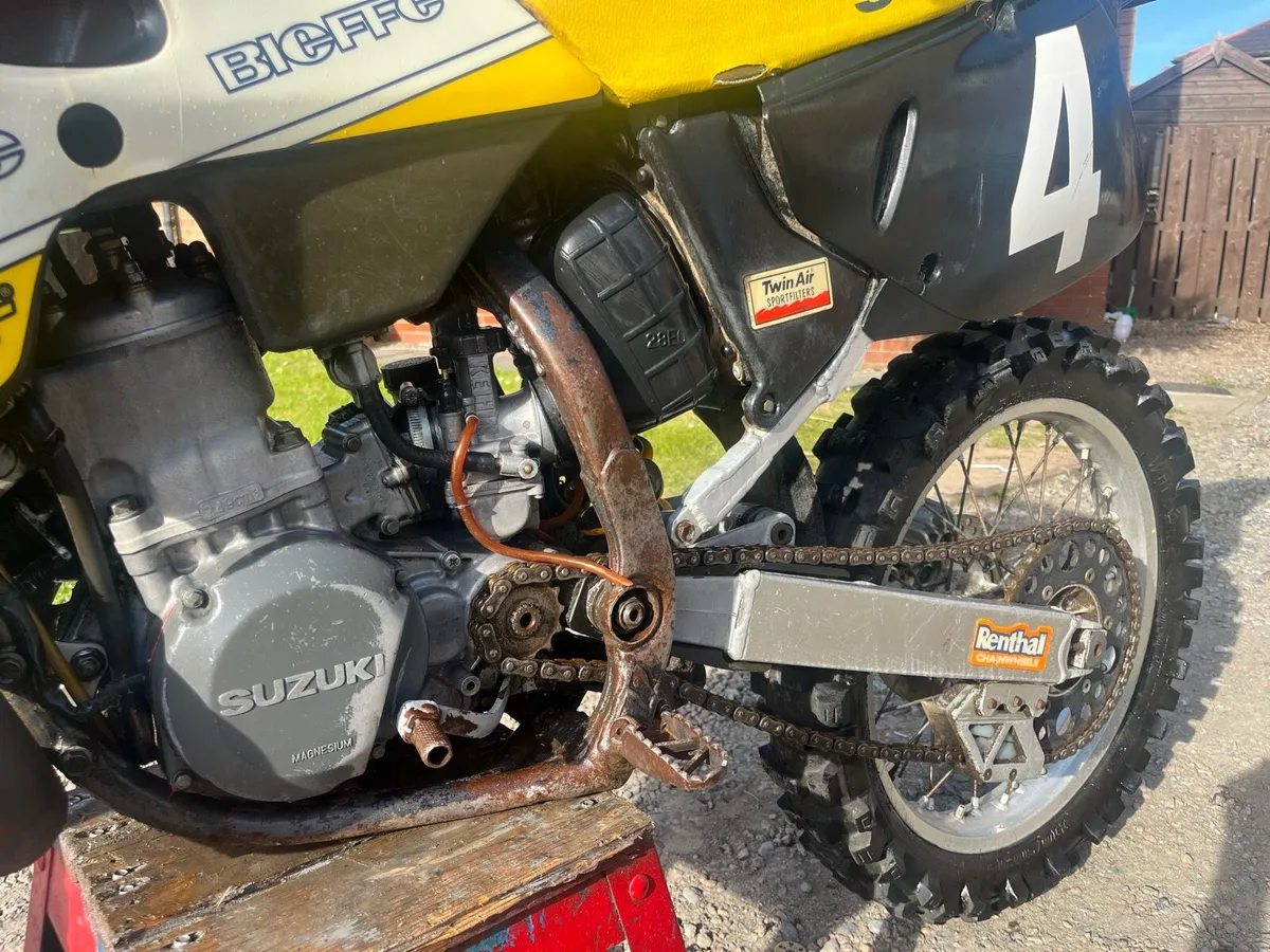 Suzuki RM 250cc 2 stroke - Image 4