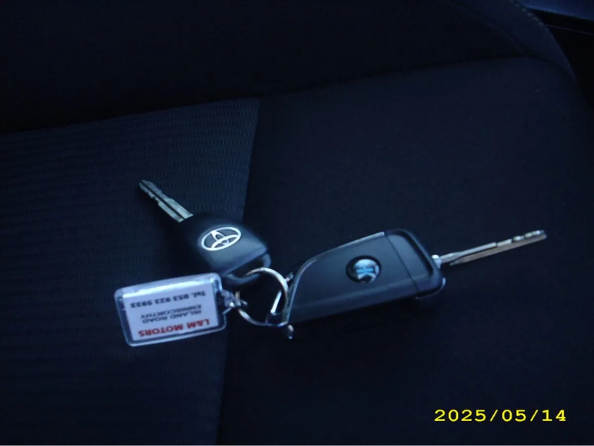 Toyota Rav4 Rav4 2.0 D-4d Luna 4WD 4DR - Image 4
