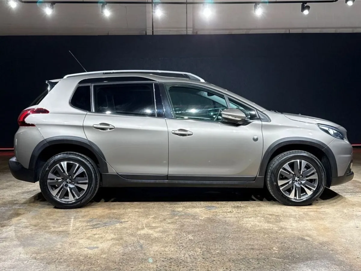 Peugeot 2008 1.2 Automatic - Cross City - Half Le - Image 2