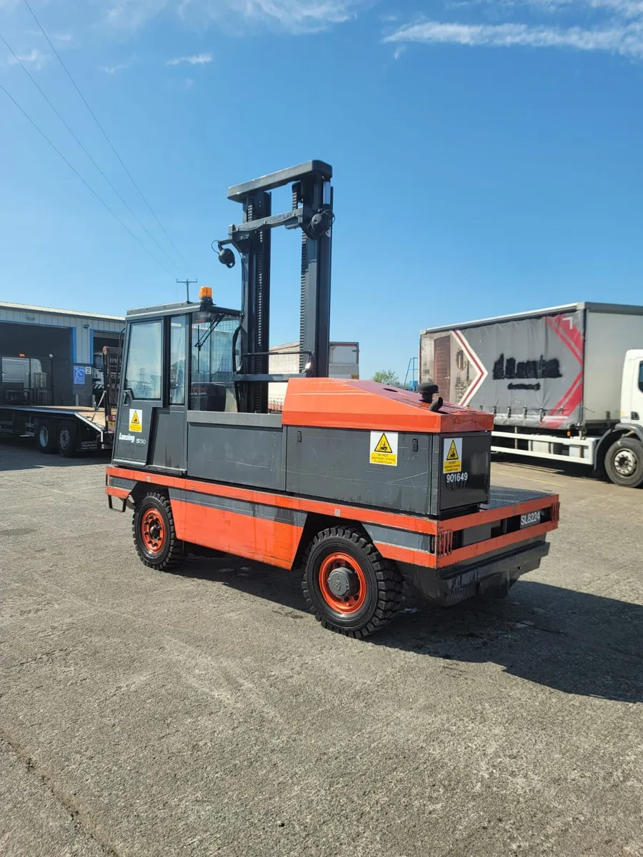 Linde 5 ton side loader forklift 2000 hrs - Image 4