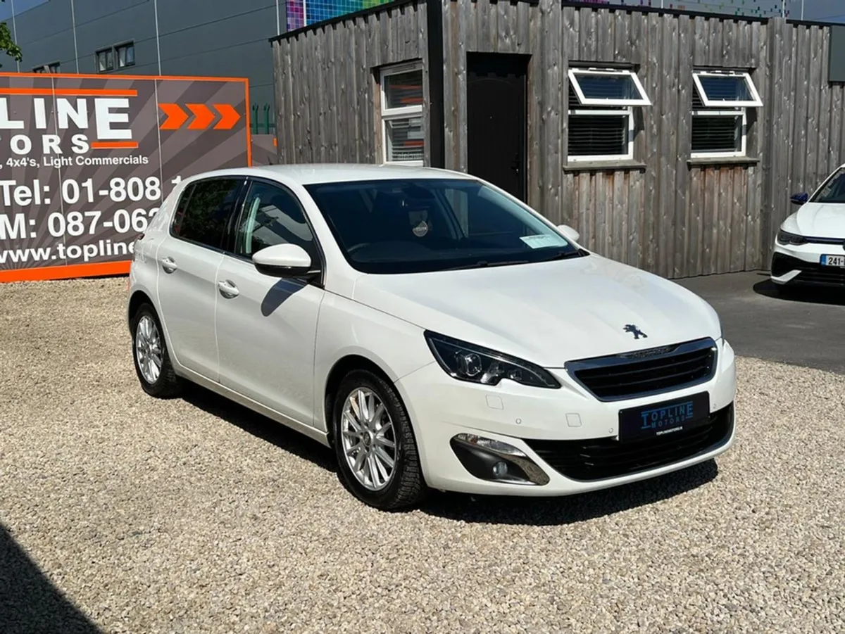 Peugeot 308  reversing Camera//low Kms//auto//nct - Image 4