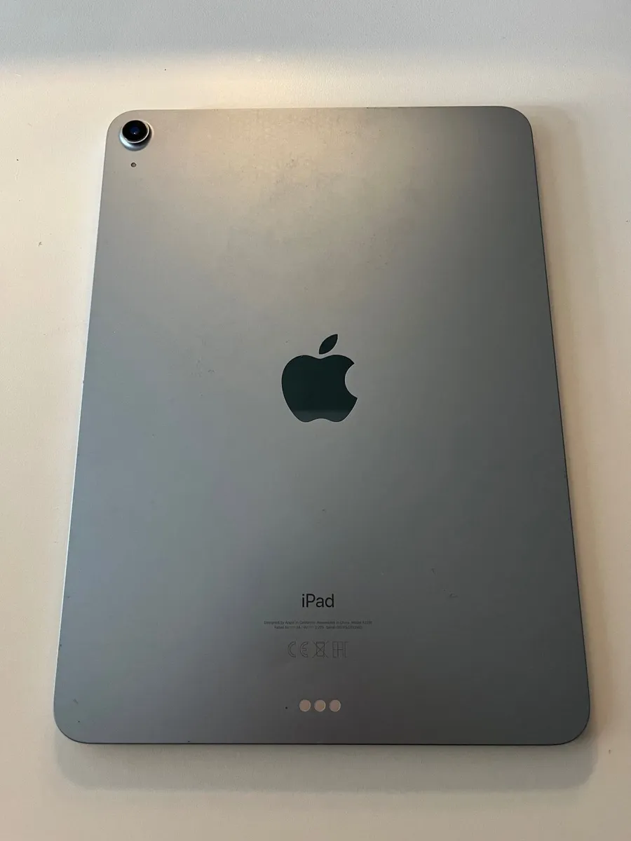 iPad - Image 1