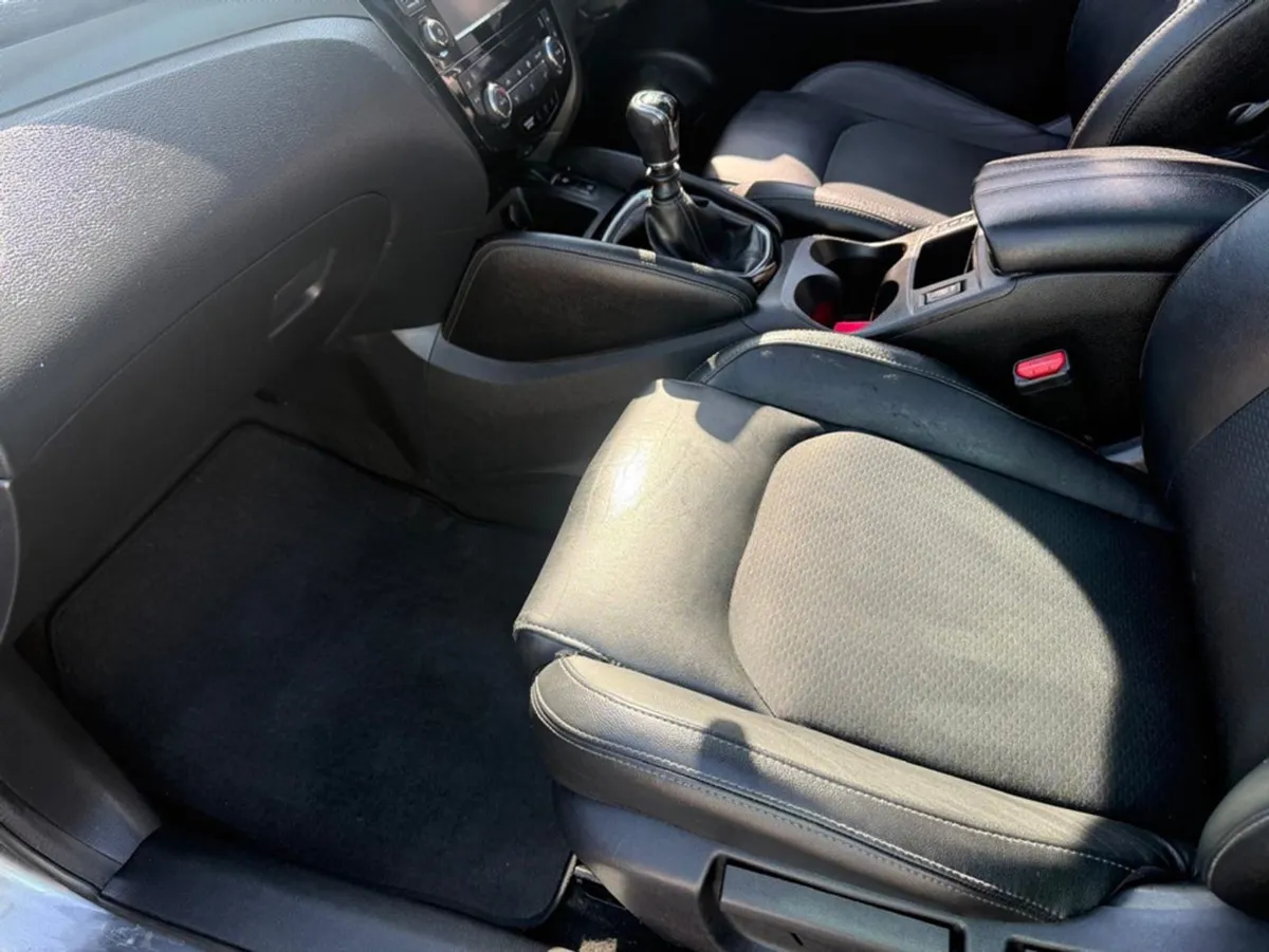 Nissan QASHQAI Tekna DCI - Image 4