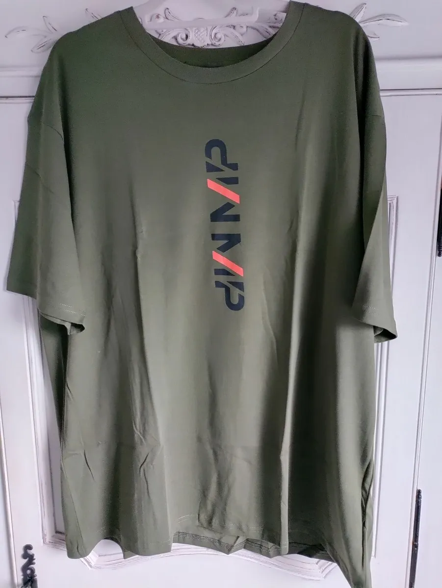 MyProtein Graphic T-shirt XL New - Image 1