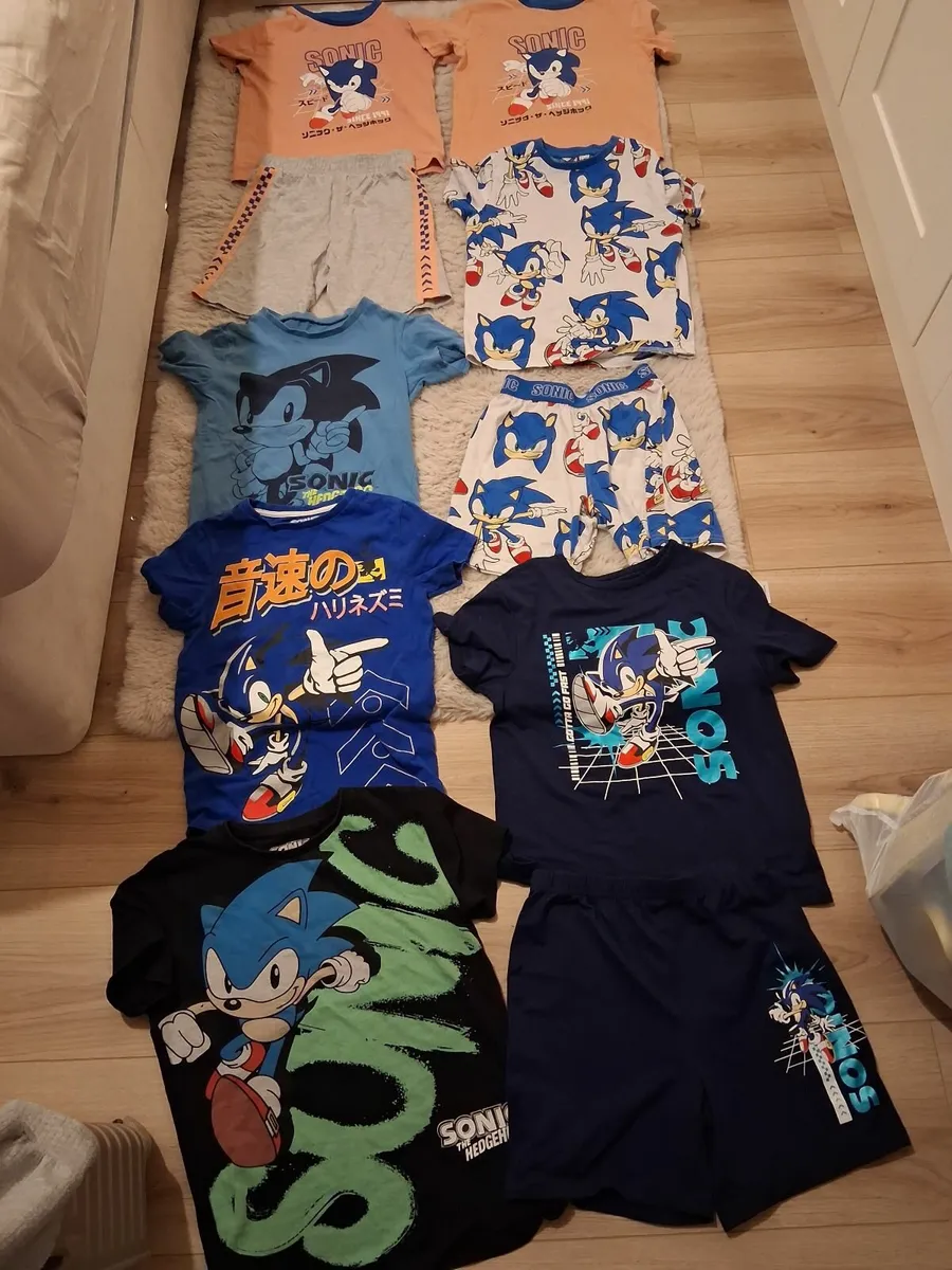 Clothes bundle 7-8 years. - Image 3