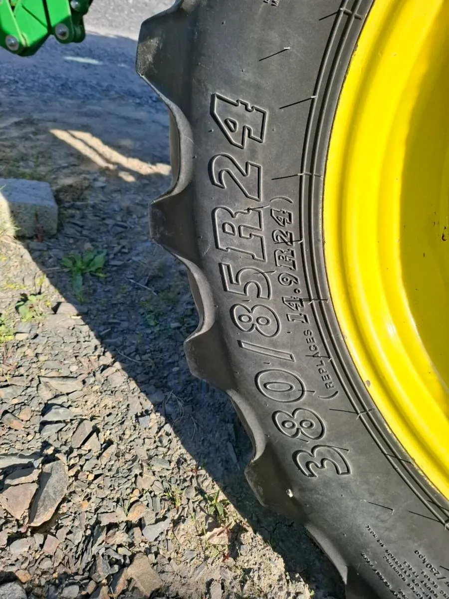 Johndeere rims and tyres - Image 2