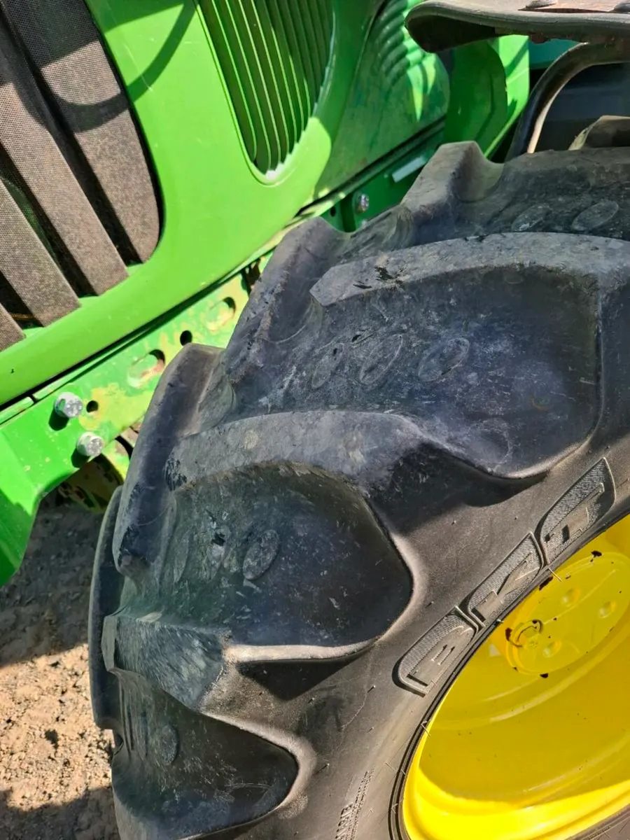 Johndeere rims and tyres - Image 4