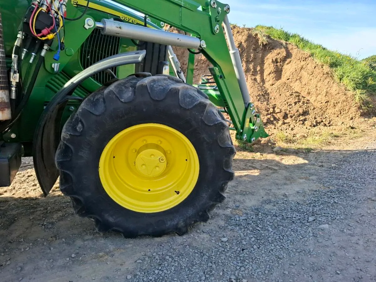 Johndeere rims and tyres - Image 1