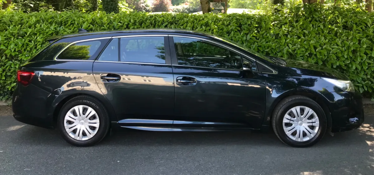 Toyota Avensis Estate 1.6 D-4D Aura Tourer - Image 4