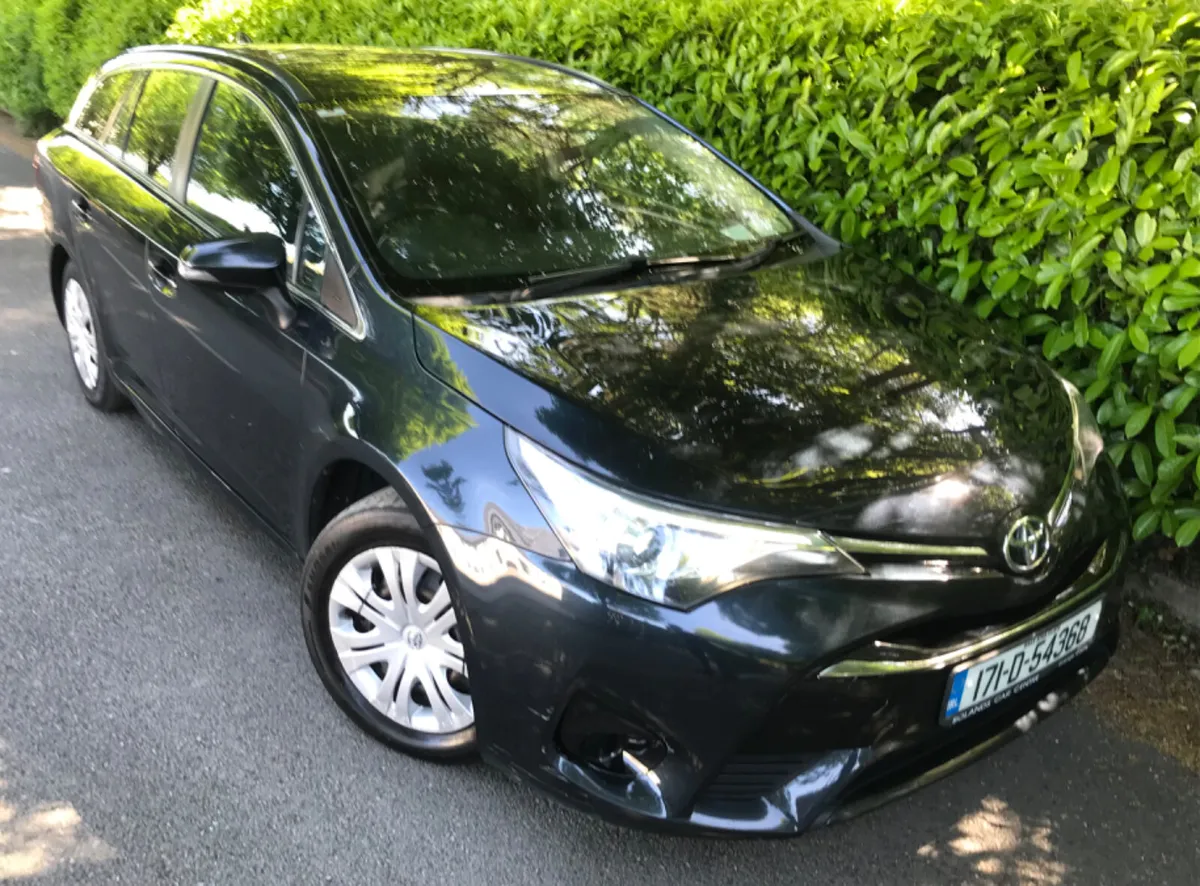 Toyota Avensis Estate 1.6 D-4D Aura Tourer - Image 3
