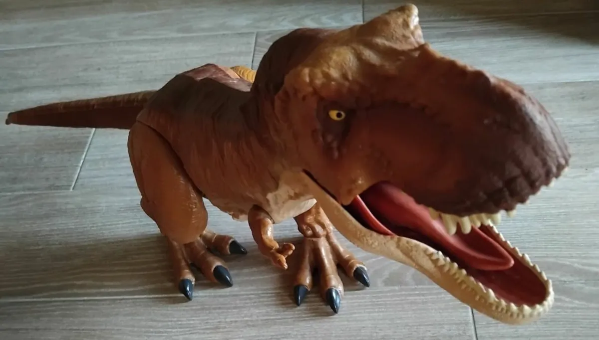 Mattel Jurassic World Colossal T-Rex Dinosaur - Image 3